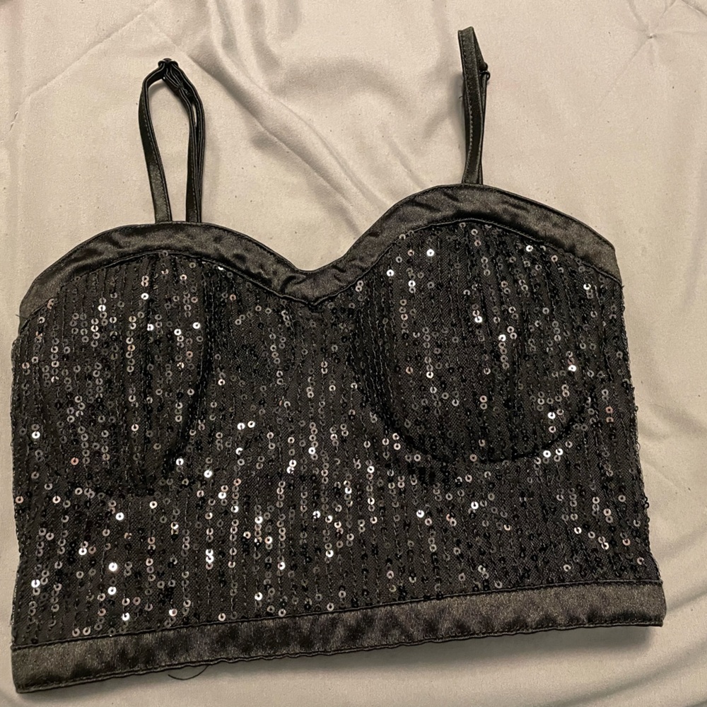 Black sequences tank crop top